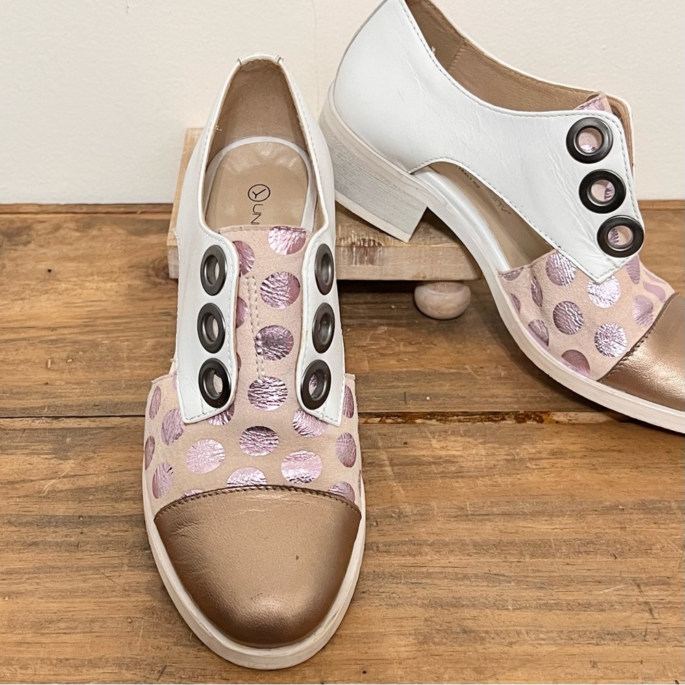 Unity in Diversity Valley White Pink Polka Dot Oxford Shoes Artsy - Picture 3 of 12